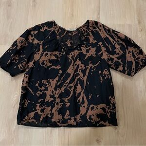 Everlane Abstract Print Linen Top